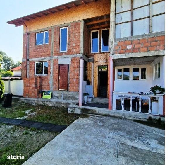 Casă cu 4 camere în Provița de Sus
