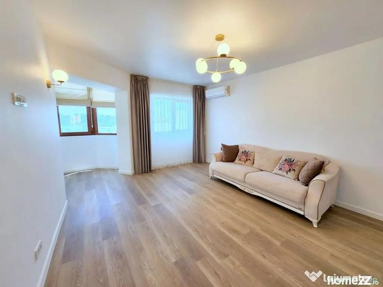Apartament cu 3 camere decomandat în Faleză