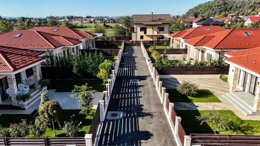 Casă individuală cu 4 camere cu Canalizare în Ștefănești