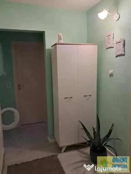 Apartament cu 2 camere decomandat în Casa de Cultură