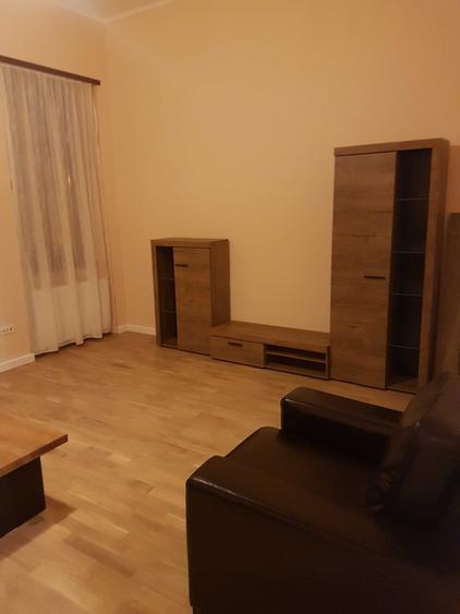 Apartament cu 2 camere decomandat, mobilat în Ultracentral