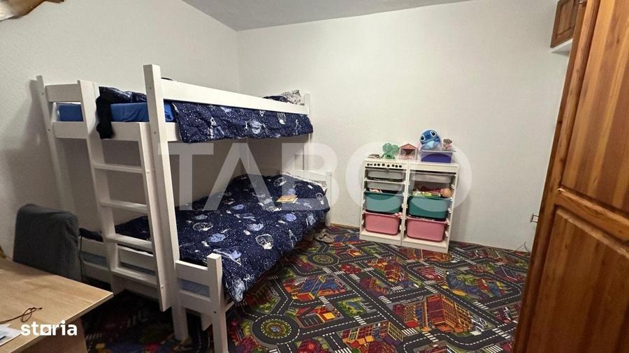 Apartament cu 3 camere decomandat în Turnișor