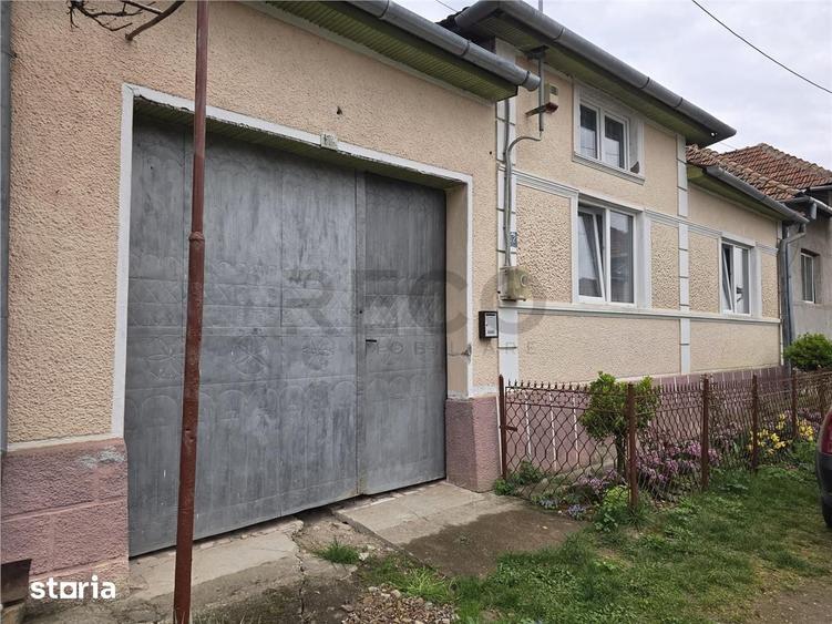 Casă cu 4 camere cu Teren 726 Mp în Lunca