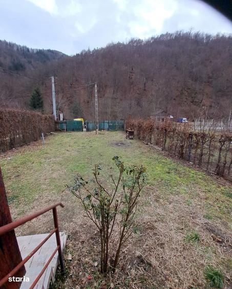 Casă cu 3 camere cu Teren 465 Mp în Boița