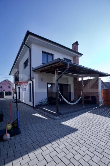 Casă individuală cu 4 camere cu Canalizare în Mărăști