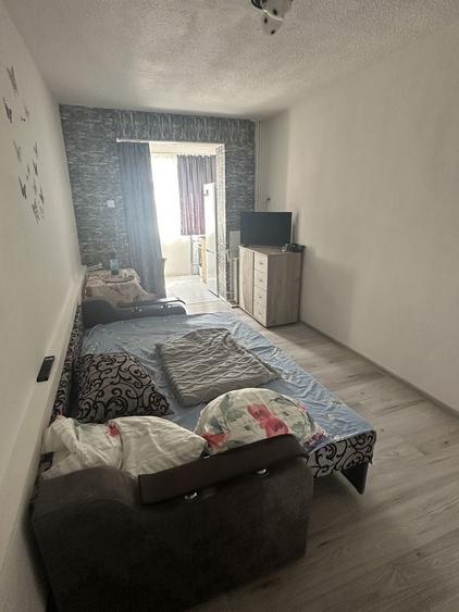 Garsonieră decomandată în Războieni