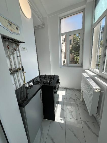 Apartament cu 2 camere semidecomandat, mobilat în Ultracentral