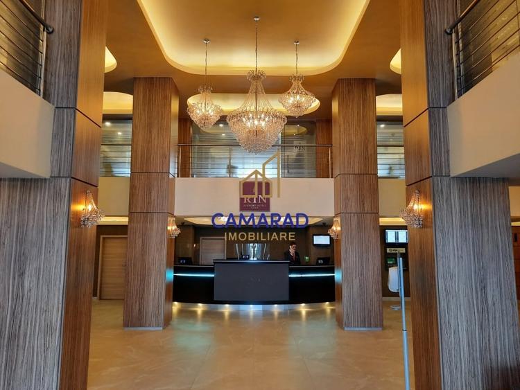 Apartament cu 3 camere decomandat, mobilat în Vitan