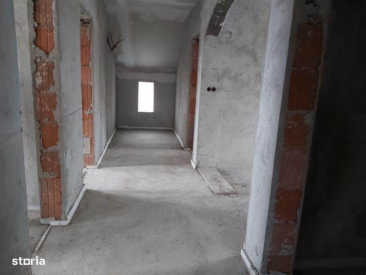 Casă cu 4 camere în Viile Satu Mare