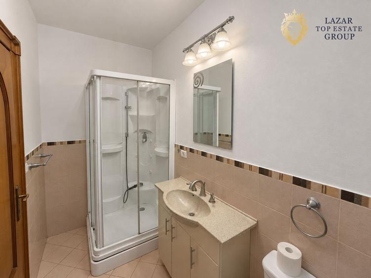 Casă individuală cu 6 camere cu Canalizare în Grădiște