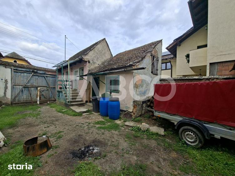 Casă cu 2 camere nedecomandat cu Teren 580 Mp în Axente Sever