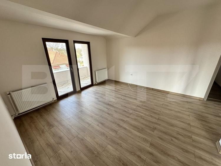 Casă cu 7 camere cu Teren 3200 Mp în Băcia
