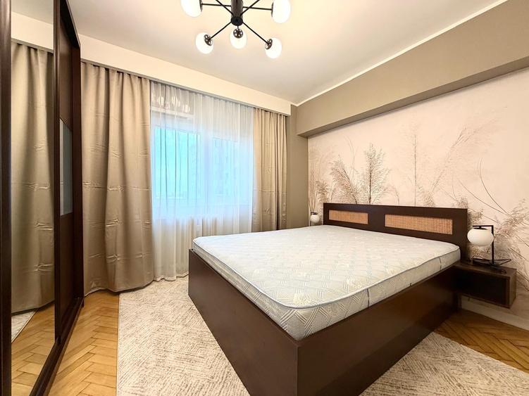 Apartament cu 4 camere decomandat în Floreasca