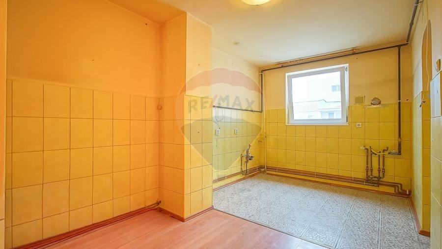 Apartament cu 3 camere circular în Astra