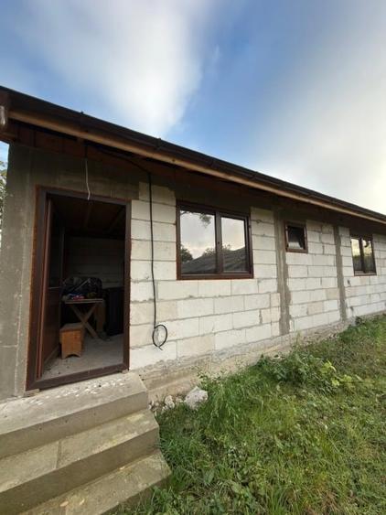 Casă individuală cu 3 camere cu Teren 3181 Mp în Luica