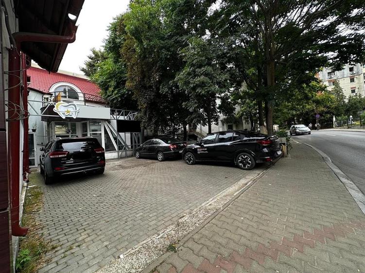 Birou, de 55 mp, în Central