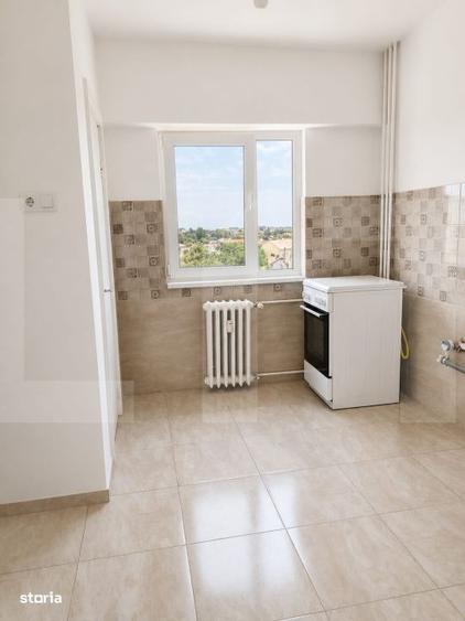 Apartament cu 3 camere decomandat în Sud