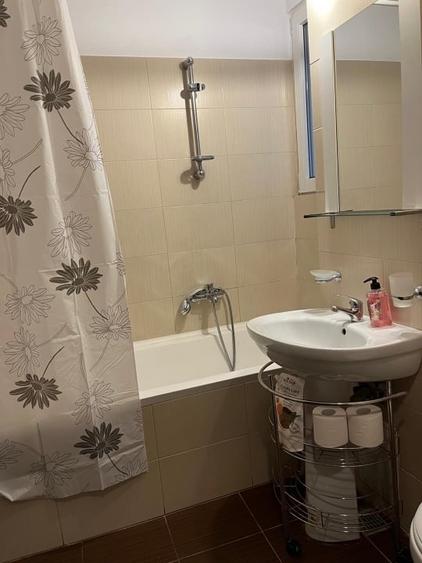 Apartament cu 2 camere decomandat, mobilat în Eroii Revoluției