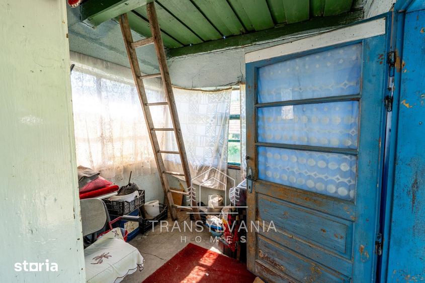 Casă cu 2 camere cu Teren 1368 Mp în Petrești