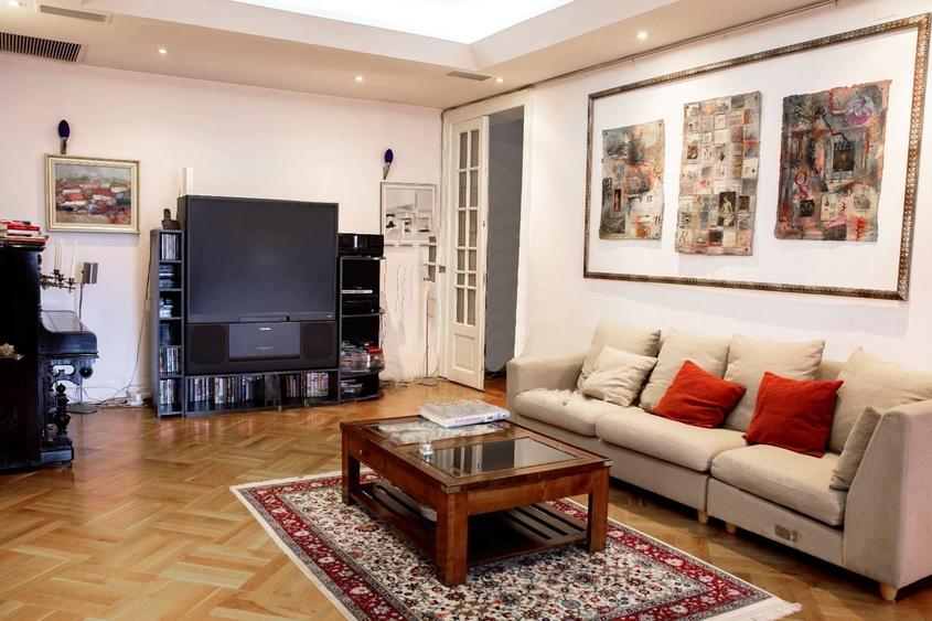Apartament cu 7 camere în Ultracentral