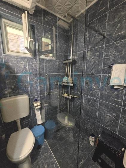 Casă individuală cu 8 camere cu Canalizare în Sânmartin