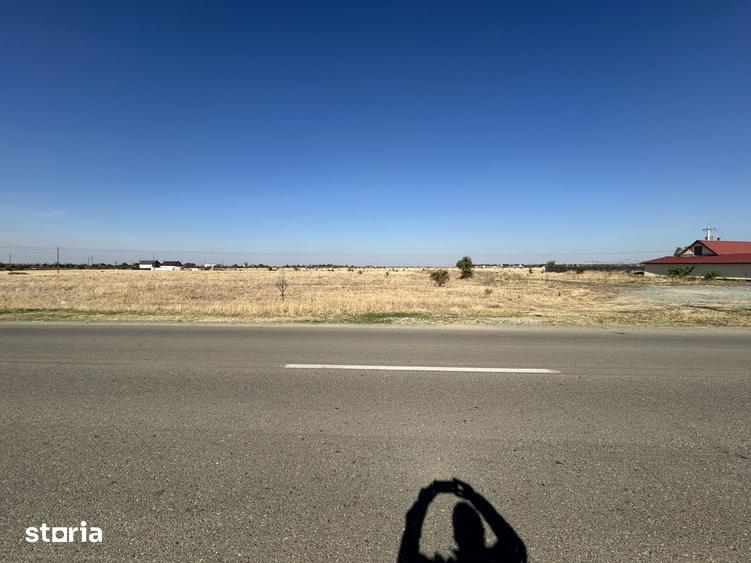Teren de 600 mp, în Livada