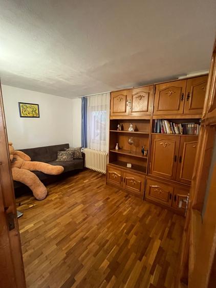 Casă cu 4 camere în Moara de Vânt