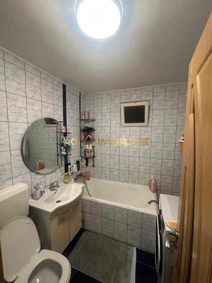 Apartament cu 4 camere decomandat, mobilat în Crângași