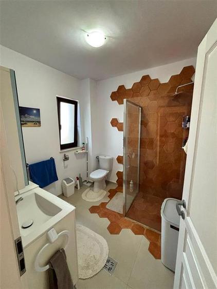 Casă cu 4 camere cu Teren 480 Mp în Valea Adâncă