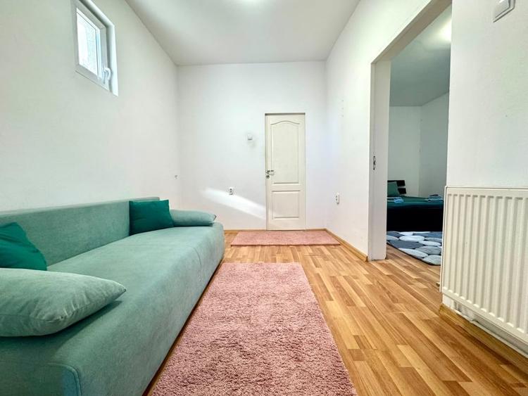 Apartament cu 3 camere semidecomandat, mobilat în Gheorgheni