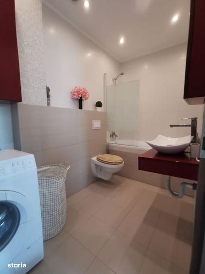 Apartament cu 3 camere decomandat în Dumbrăvița