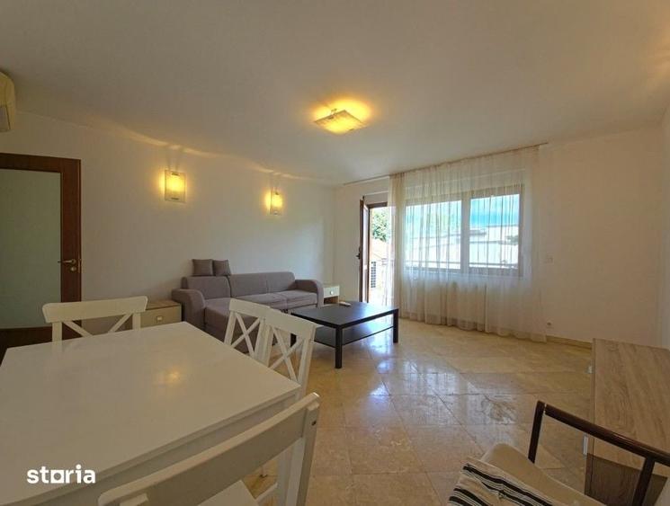 Apartament cu 3 camere decomandat în Domenii
