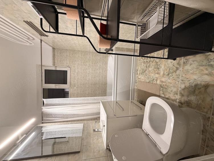 Apartament cu 3 camere semidecomandat în Balta Albă