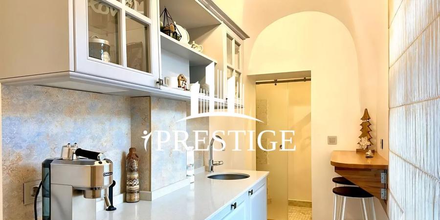Apartament cu 3 camere semidecomandat, mobilat în Ultracentral