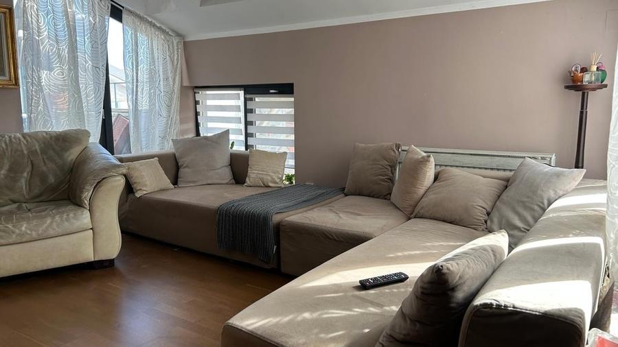 Apartament cu 4 camere semidecomandat în Basarab