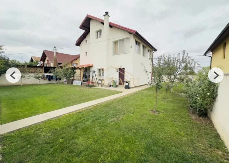 Casă cu 6 camere în Dudeștii Noi