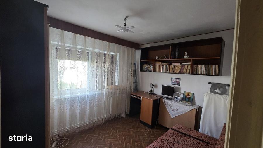 Centru Navodari, apartament 2 camere, etaj 1/4,centrala gaz,55000 euro - 1