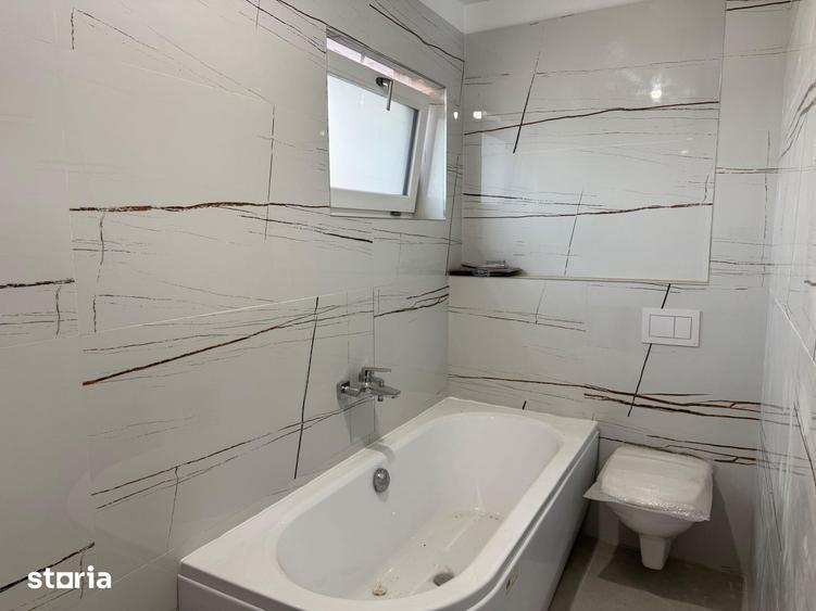 Casă cu 4 camere cu Teren 250 Mp în Bârnova