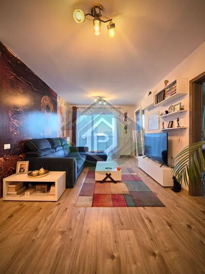 Apartament cu 2 camere decomandat în Noua