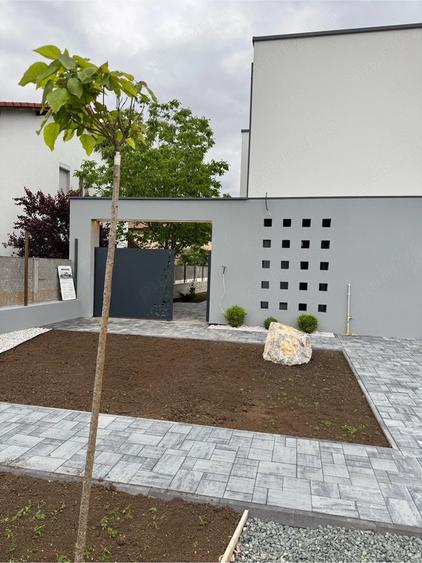 Casă cu 5 camere cu Teren 372 Mp în Dumbrăvița