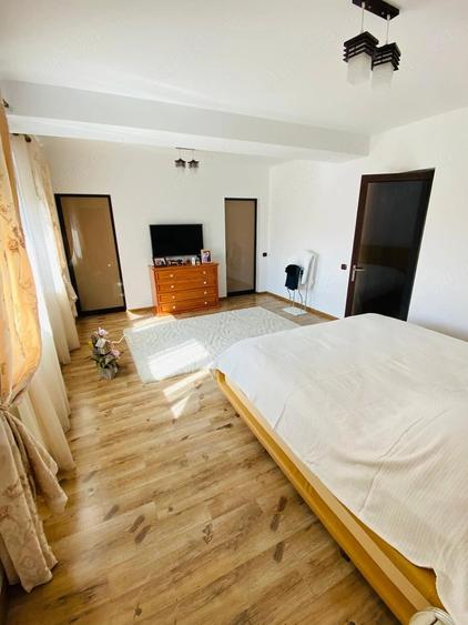 Casă cu Teren 400 Mp în Central