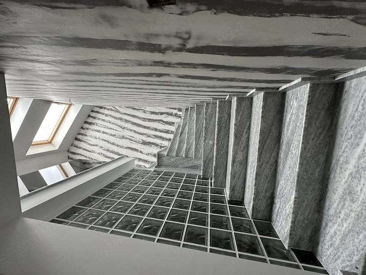 Casă cu Teren 250 Mp în Corbu