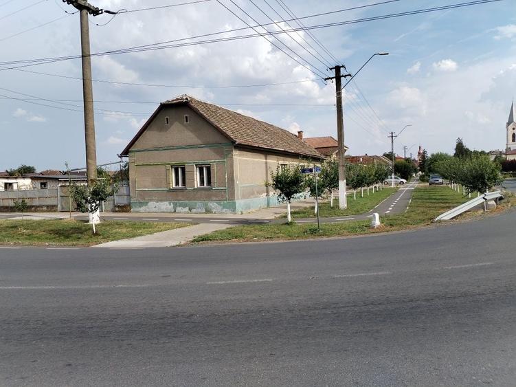 Casă cu 4 camere în Macea