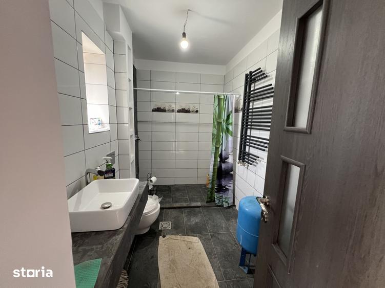 Casă cu 3 camere cu Teren 187 Mp în Brănești