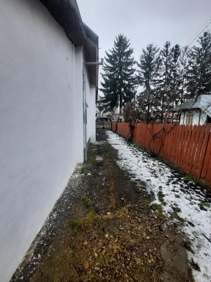 Casă individuală cu 4 camere cu Teren 900 Mp în Girov