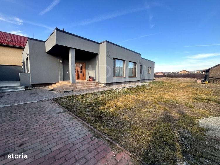 Casă cu 3 camere în Sânnicoară