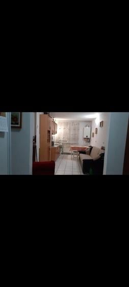 Apartament cu 3 camere decomandat în Exterior Vest