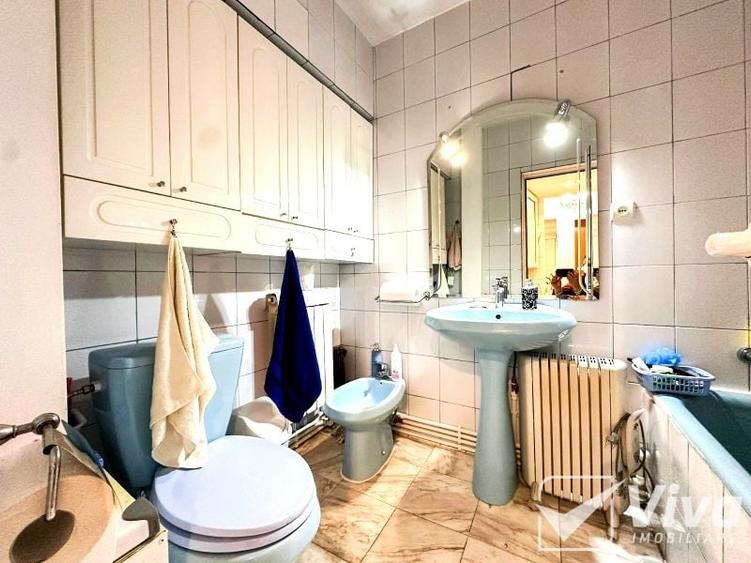 Apartament cu 4 camere decomandat, mobilat în Ultracentral