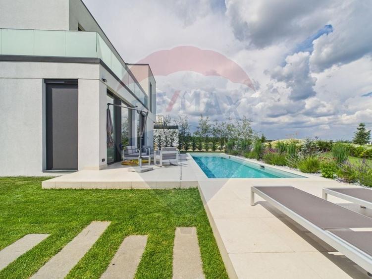 Casă individuală cu 5 camere cu Piscina în Niculești