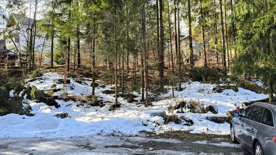 Teren de 835 mp, în Furnica